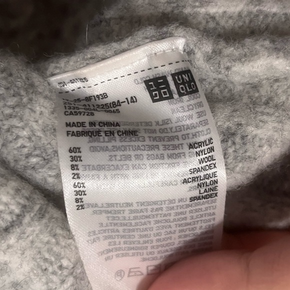 Uniqlo Gray Mock neck Sweater - Picture 8 of 9